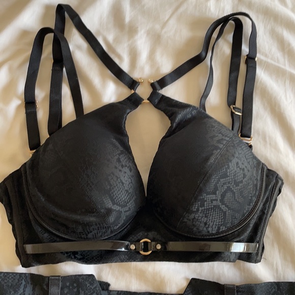 Honey Birdette and KissKill lingerie set - Picture 2 of 6